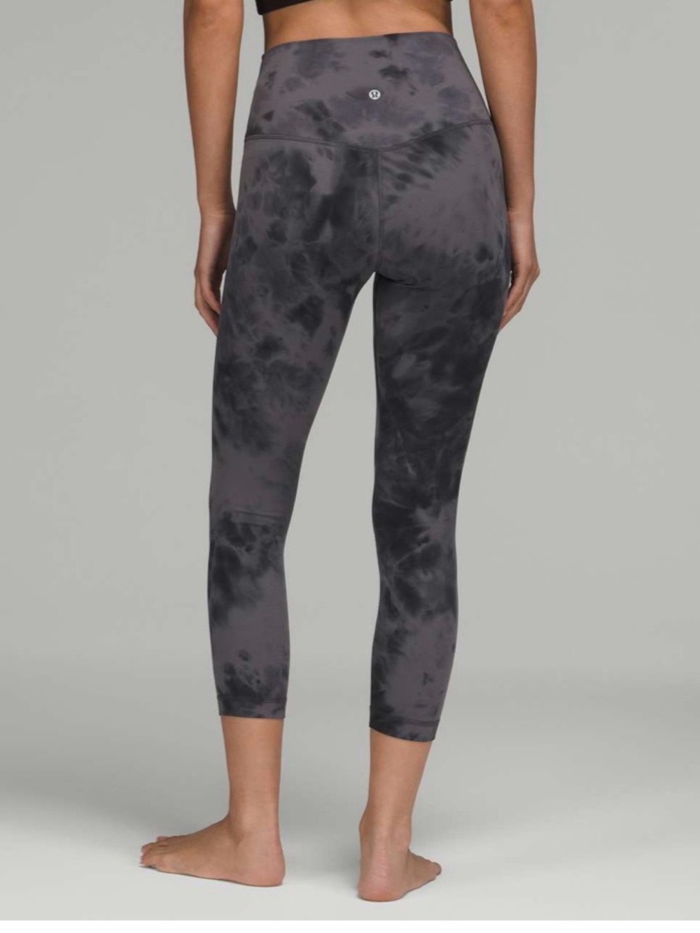 Lululemon Align High-Rise Crop 23"
Diamond Dye Pitch Grey Graphite Grey